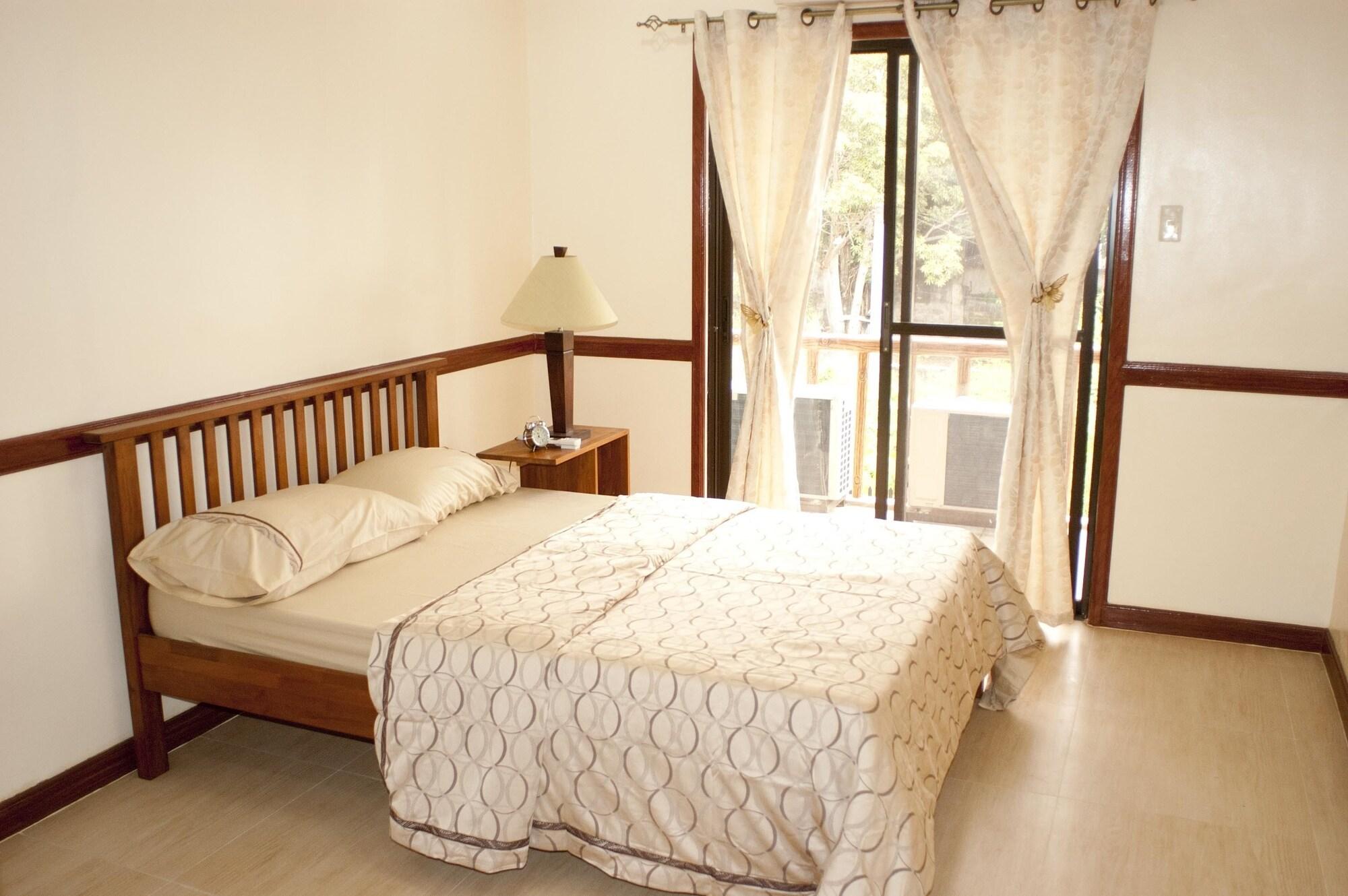 Punta House Hotel Lapu-Lapu City Exterior photo