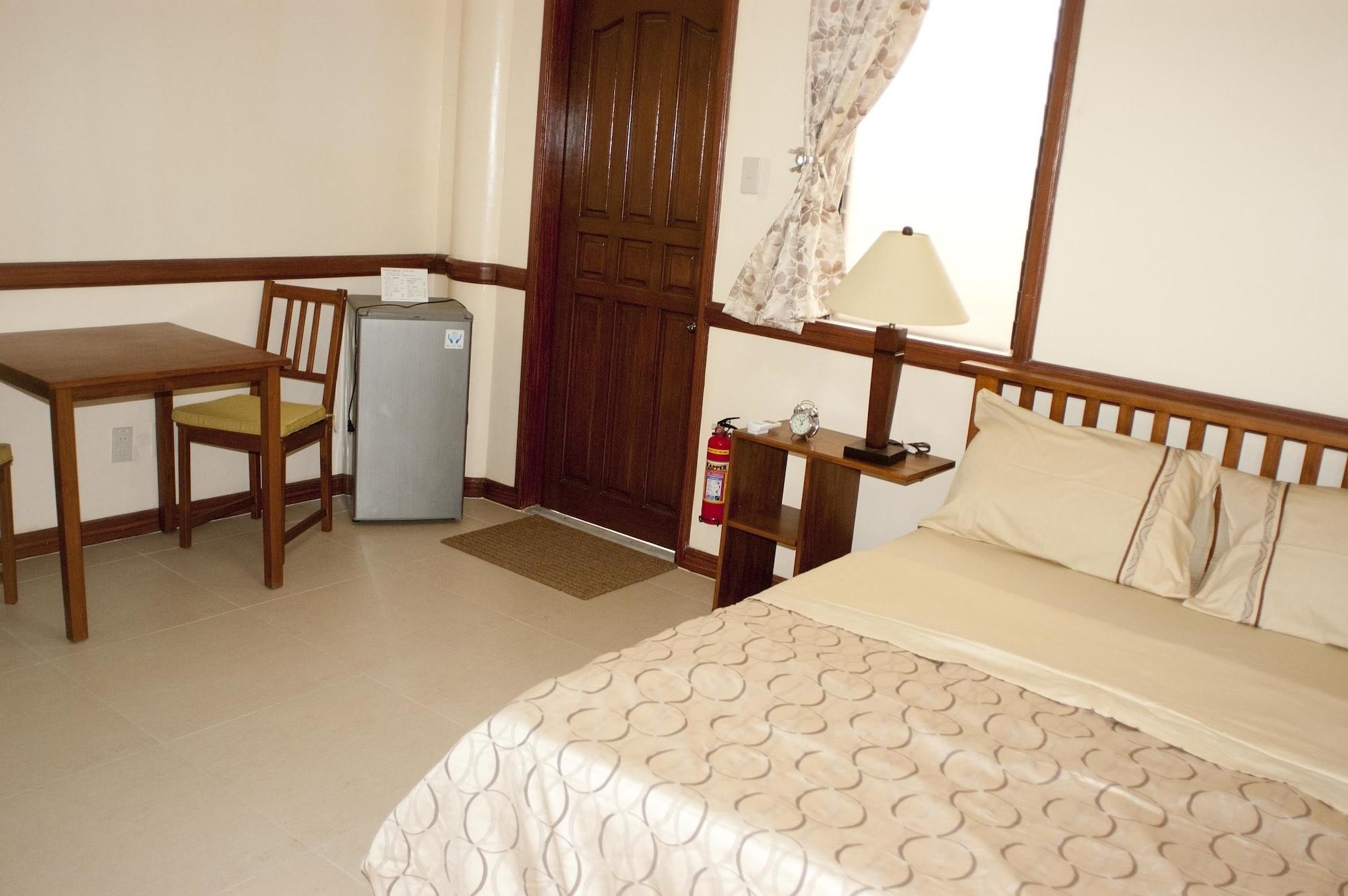 Punta House Hotel Lapu-Lapu City Exterior photo
