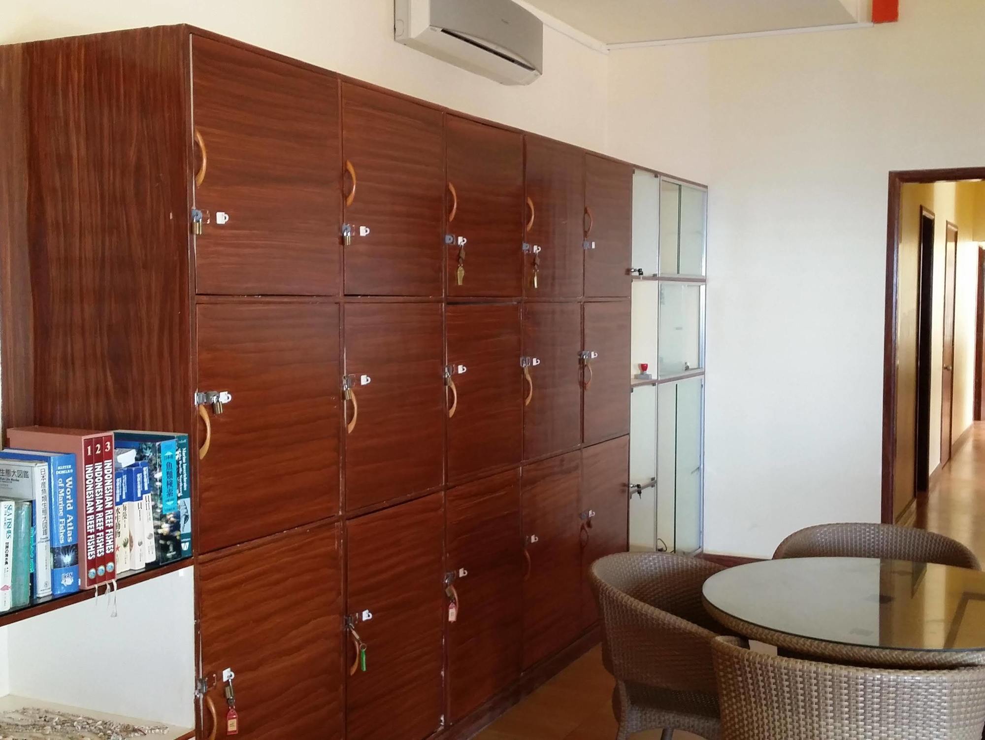 Punta House Hotel Lapu-Lapu City Exterior photo