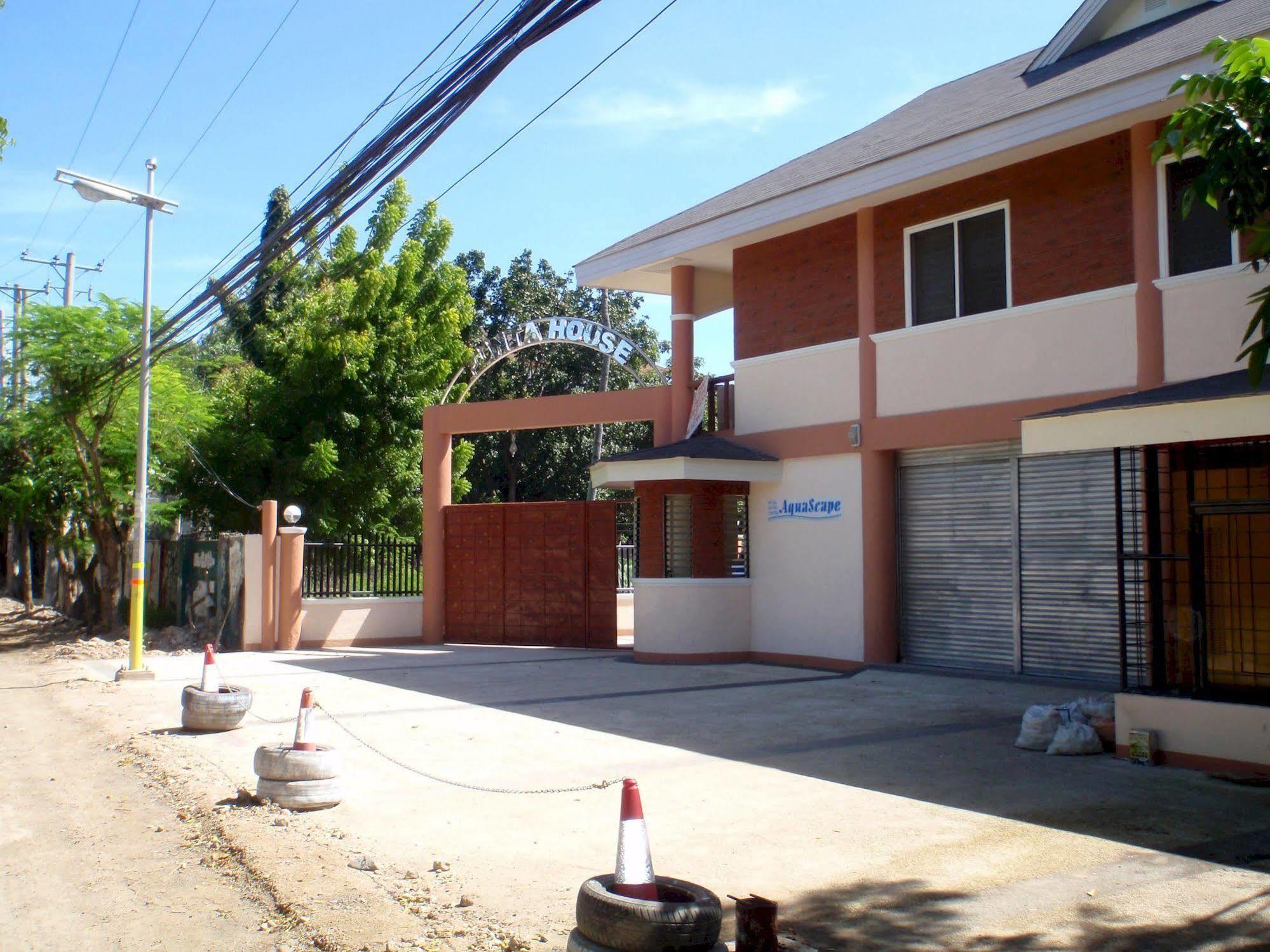 Punta House Hotel Lapu-Lapu City Exterior photo